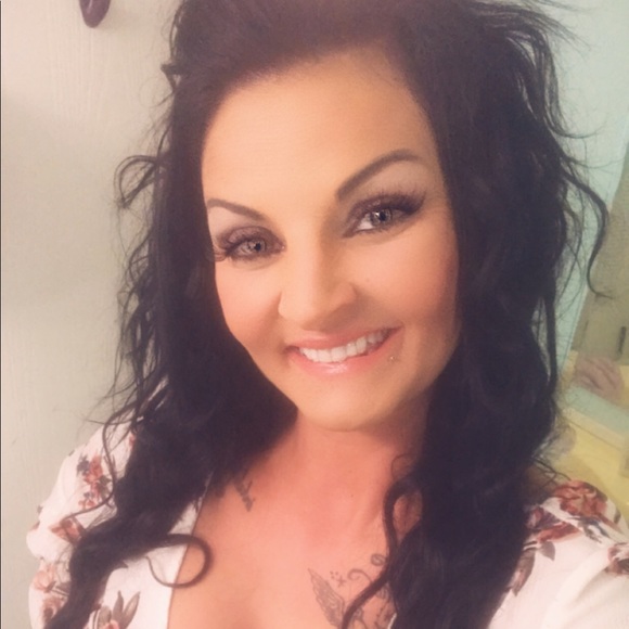 Meet the Posher Other - Meet your Posher, Sacia